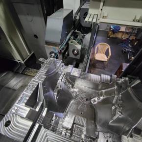 Gun drilling machining 